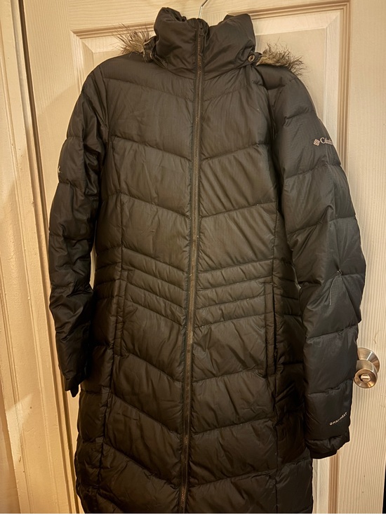 Columbia Jackets & Blazers - Columbia Omniheat Black Long Puffer with Detachable Faux Fur Hood Size Medium
